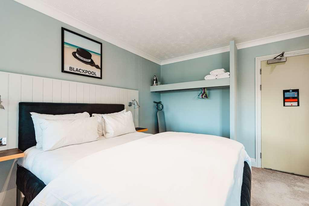 Village Hotel Blackpool Szoba fotó